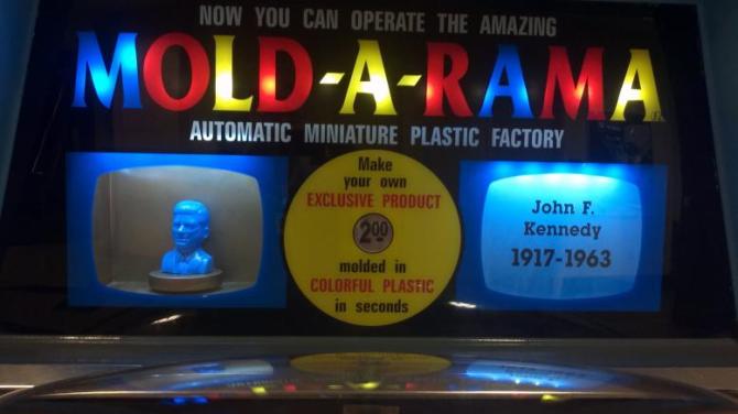 Mold-A-Rama of JFK's bust in honor of today's 50th anniversary (used with permission).